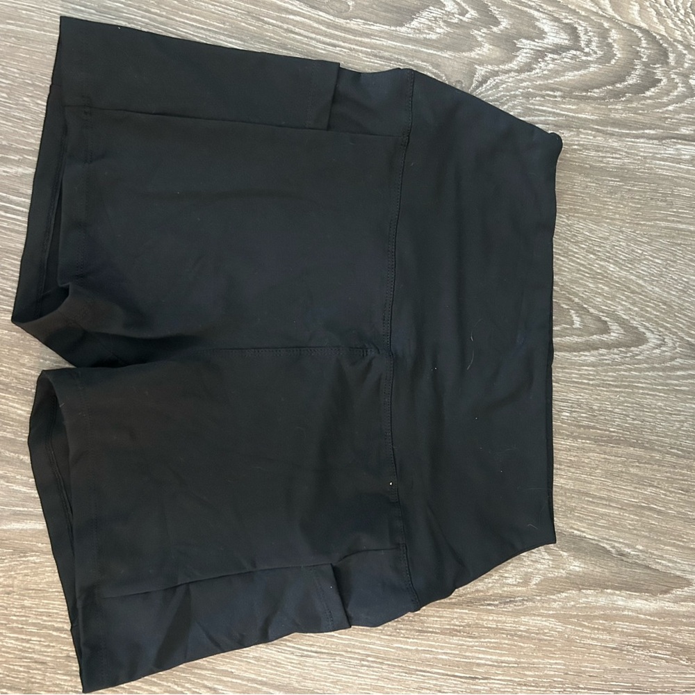 Women's Black Spandex shorts with pockets